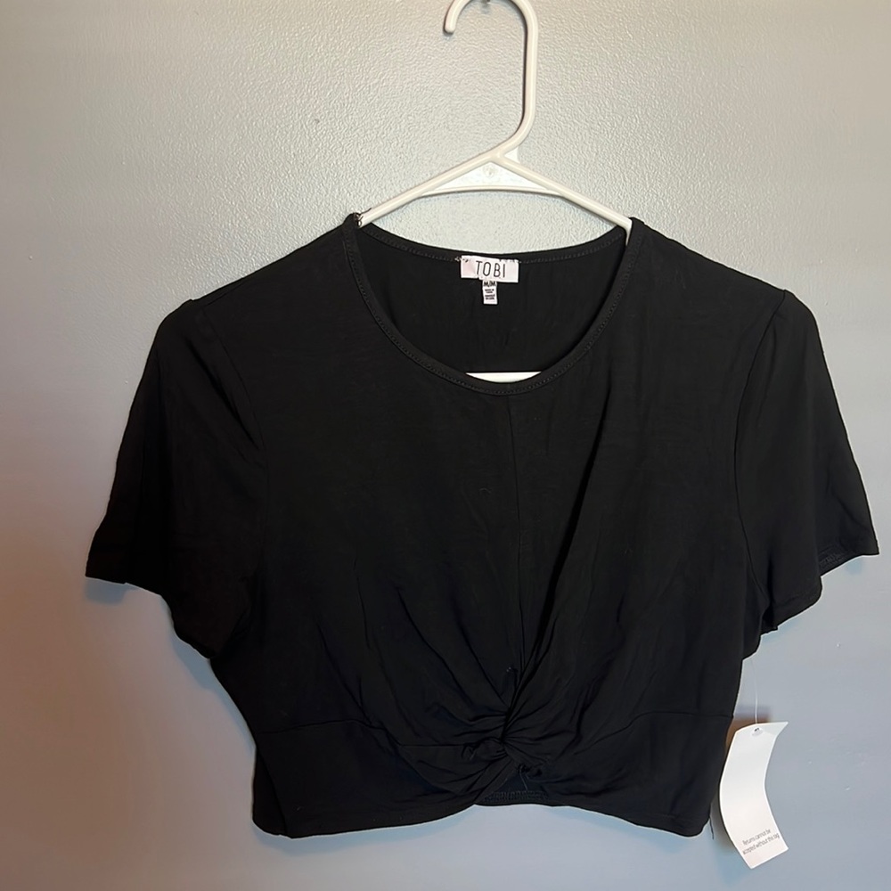 TOBI Crop Top